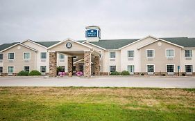 Cobblestone Inn & Suites-Winterset